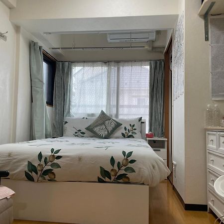 新宿安靜の家-A Quiet Home In Shinjuku - A 26 Square Meter Double Bed Room That Feels Like Home โตเกียว ภายนอก รูปภาพ